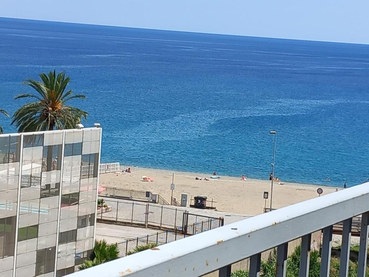Апартаменти Sweet Sea View Савона Екстер'єр фото